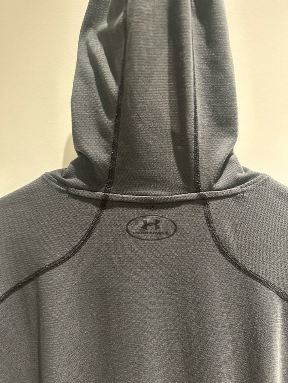 Under Armour Men’s Black Quarter-Zip Hooded Performance Top - Picture 4 of 5